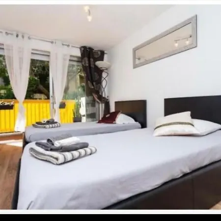 Magnificent 3 Rooms-sea View-terrace-pool アパート