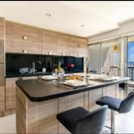 Appartement Magnificent 3 Rooms-sea View-terrace-pool Nice
