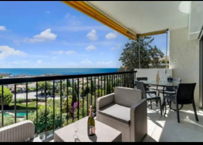 Magnificent 3 Rooms-sea View-terrace-pool Lejlighed
